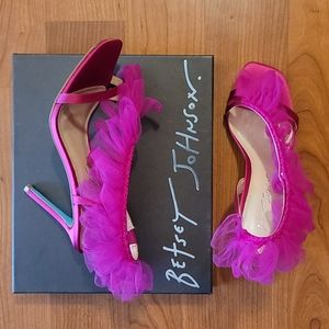 BETSEY JOHNSON Fushia Heeled Strappy Sandal Size 7.5
